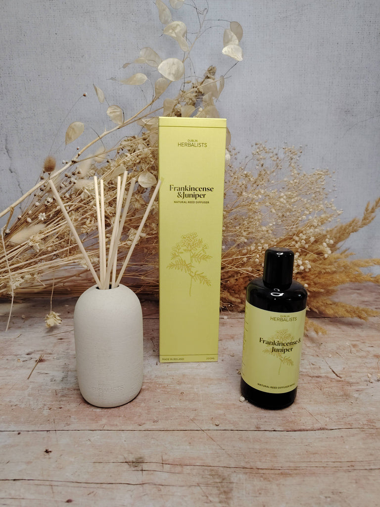 Frankincense and Juniper Natural Reed Diffuser Gift Set